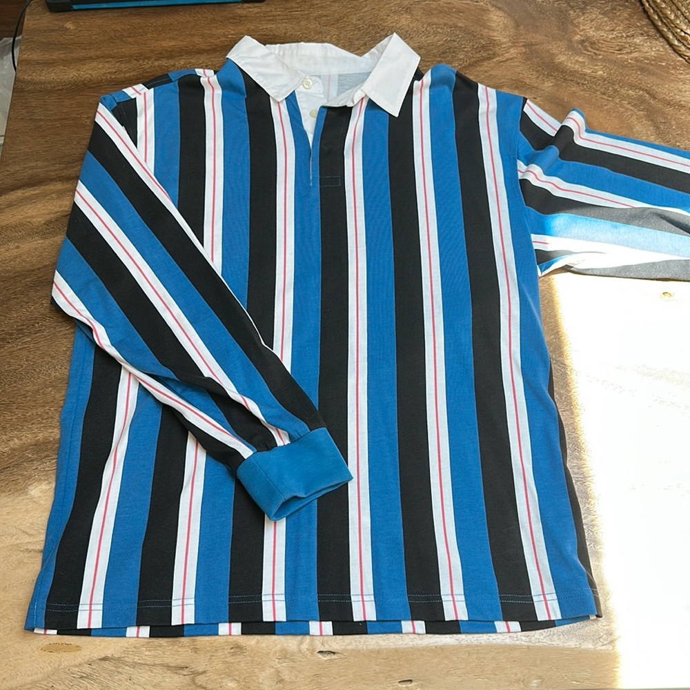 Original Use long sleeve polo, size men’s medium, red white blue black.